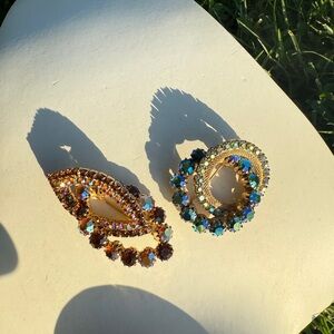 Colored Rhinestone Brooch (2 pieces)